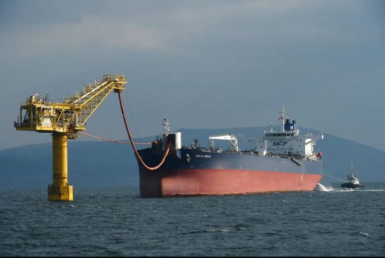 Bloomberg: Statele din Asia nu au altă opțiune decât să cumpere petrol rusesc