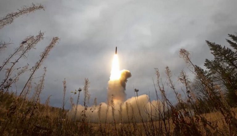 Coreea de Nord a lansat zece rachete balistice în direcția Mării Japoniei
