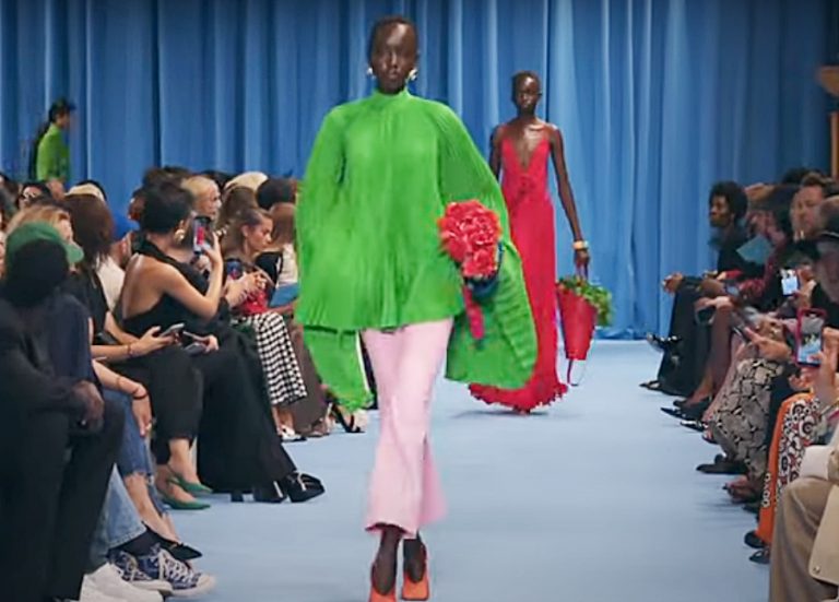 VIDEO | Săptămâna Modei de la Paris: Şase persoane, arestate pentru furtul colecţiei Balmain