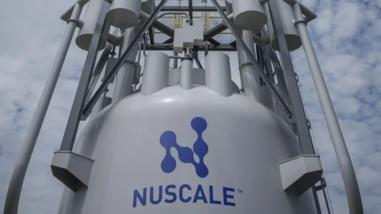 POLITICO: România pariază pe mini-reactoarele nucleare, însă există obstacole şi scepticism