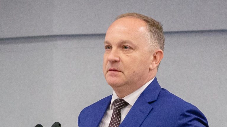 Un fost primar al oraşului rus Vladivostok, condamnat pentru corupţie, s-a înrolat pentru a lupta în Ucraina şi a plecat pe front