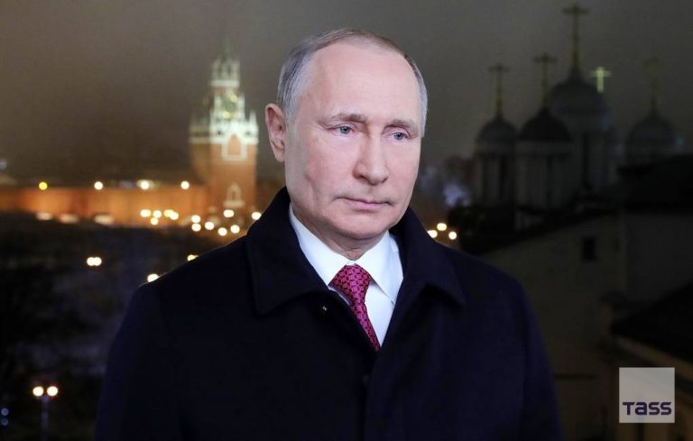 Discursul regelui. Cum s-a schimbat mesajul de Anul Nou al lui Putin de-a lungul unui sfert de secol