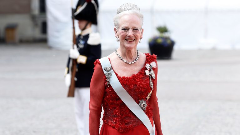 VIDEO | Regina Margrethe a Danemarcei a făcut o ultimă plimbare cu trăsura prin Copenhaga înainte de a abdica