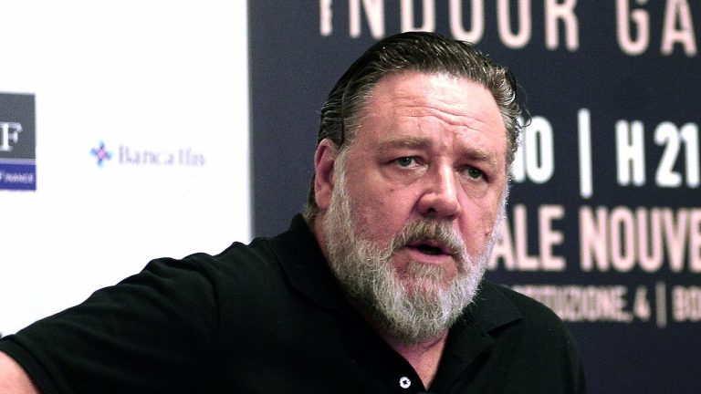 CNN: Actorul Russell Crowe spune că este rudă cu ultimul om executat prin decapitare în Anglia / Cine a fost Simon Fraser