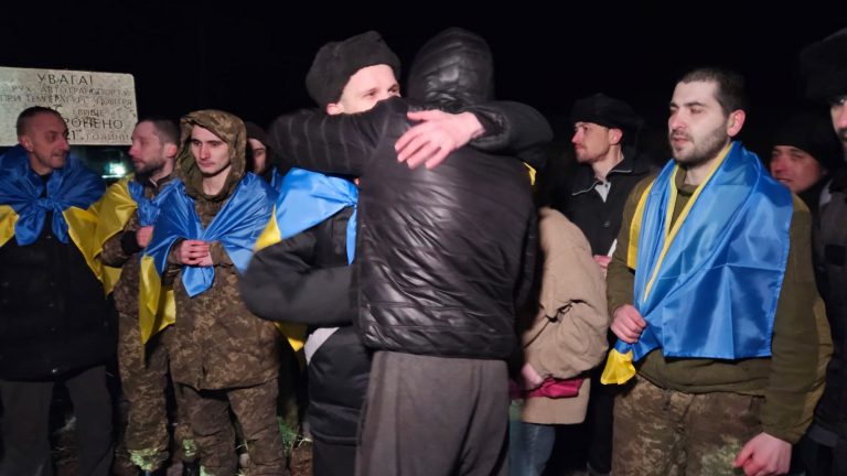 Schimbul de prizonieri între Rusia și Ucraina începe cu cei mai tineri