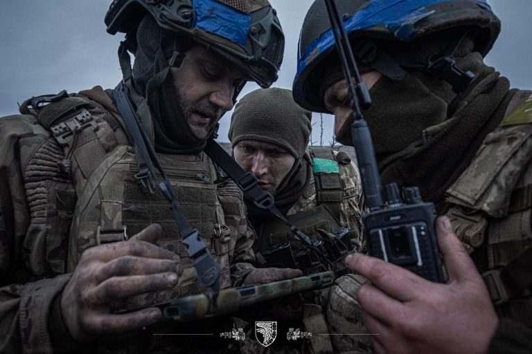 Ucraina frânează înaintarea rusă în Harkov, dar presiunea Rusiei se concentrează pe Doneţk; schimburile de prizonieri sunt suspendate
