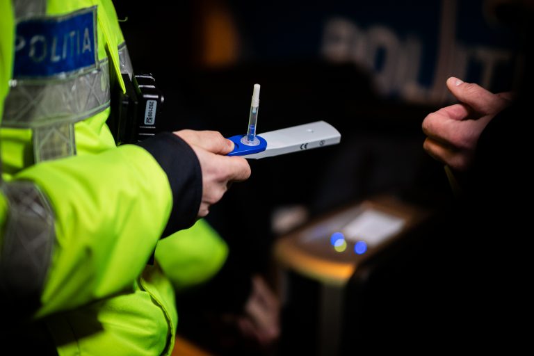 Poliţiştii vor testa obligatoriu anumiţi participanţi la trafic pentru alcool sau substanţe psihoactive / Care sunt criteriile
