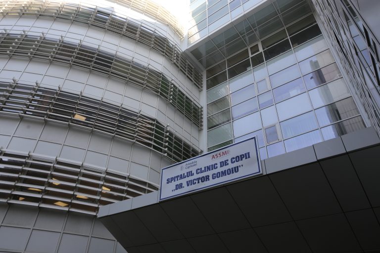 Criză la Spitalul Gomoiu. Director: S-a întâmplat ca 120-200 de pacienţi să fie îngrijiţi de o singură asistentă / La camera de gardă avem 8 asistente care fac munca a 20 de asistente