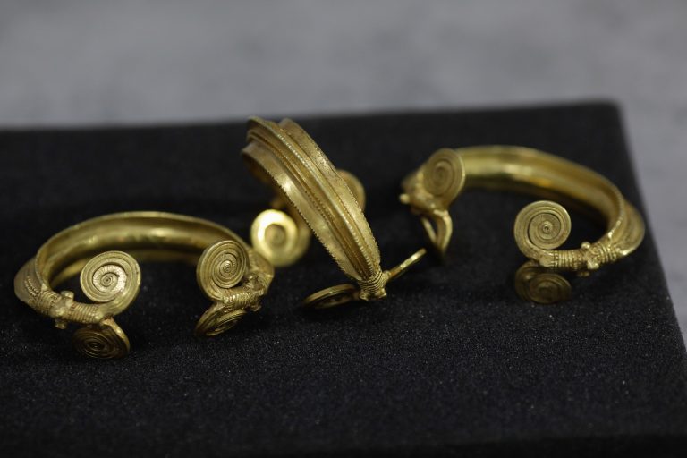 Belgium returns 3,000 year-old bracelets to Romania