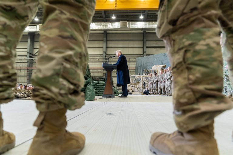 După o campanie axată pe pace, Trump a transformat Pentagonul în Departamentul de Război