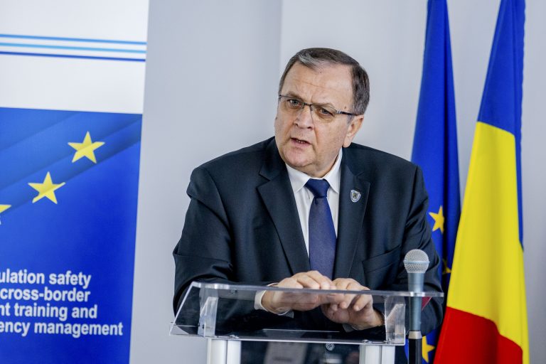 Președintele CJ Suceava, Gheorghe Flutur, organizează un miting antiextremism