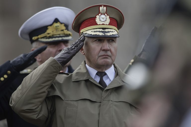 De ce nu poate doborî Armata dronele de atac care ajung în spaţiul naţional. Explicațiile șefului Statului Major