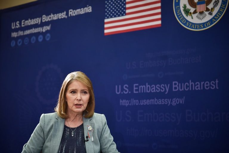Ambasadoarea SUA la Bucureşti: Aşteptăm cu nerăbdare ca România să deschidă centrul de instruire F-16 și altor parteneri, în special pentru Ucraina
