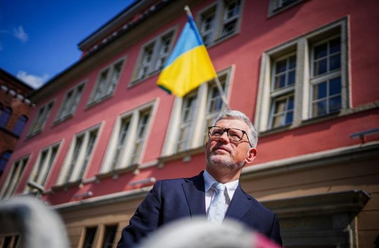 Fostul ambasador ucrainean în Germania: Încă sper că aliaţii noştri îşi vor da seama că Ucraina trebuie sprijinită mult mai mult. Şi nu doar militar, ci şi diplomatic