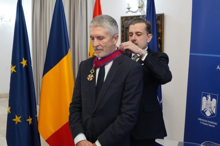 Ministrul de interne spaniol a primit cea mai înaltă decoraţie conferită de preşedintele Klaus Iohannis