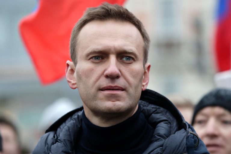 AFP: Medicii ruşi ar fi încercat „timp de peste 30 de minute” să-l reanime pe Alexei Navalnîi