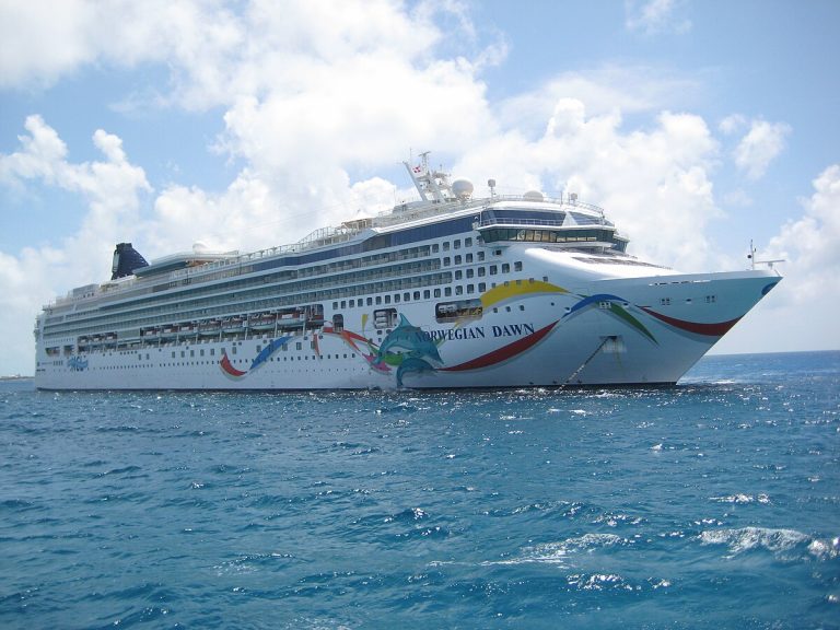 Un vas de croazieră cu 3.000 de persoane la bord, în carantină în largul insulei Mauritius, din cauza unei potenţiale epidemii