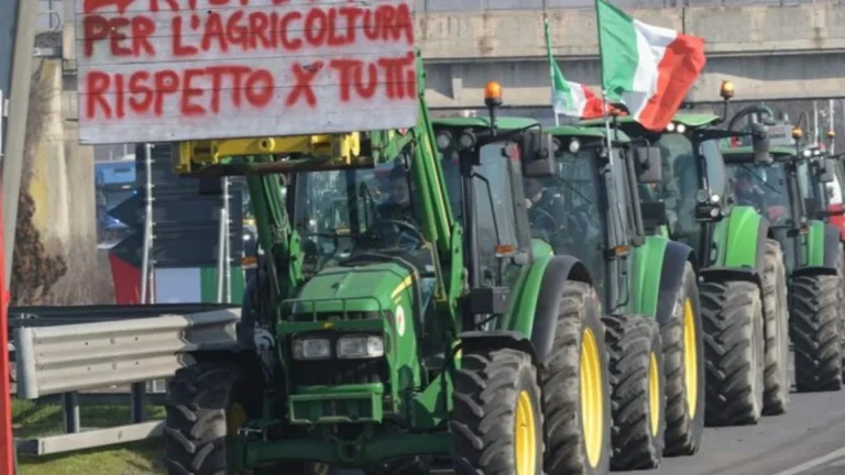 VIDEO | Fermierii italieni amenință că blochează festivalul de la Sanremo