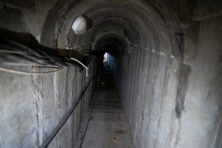 Hamas avea un tunel care trecea chiar pe sub sediul principal al UNRWA în Fâşia Gaza, potrivit armatei israeliene