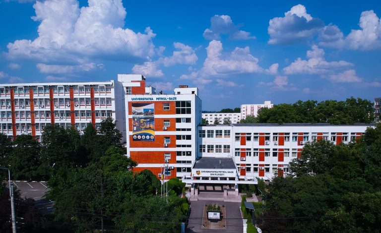 Profesorii de la Universitatea Petrol-Gaze din Ploieşti oferă pregătire gratuită pentru elevii care susţin examenul de Bacalaureat