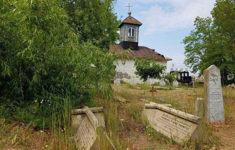 The intriguing Sulina Cemetery, and its pirate’s grave…