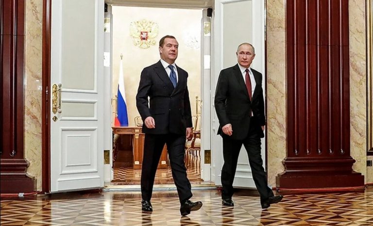 Rușii strâng hățurile în Georgia. Medvedev: „Ia rapid calea Ucrainei, în abisul întunecat”