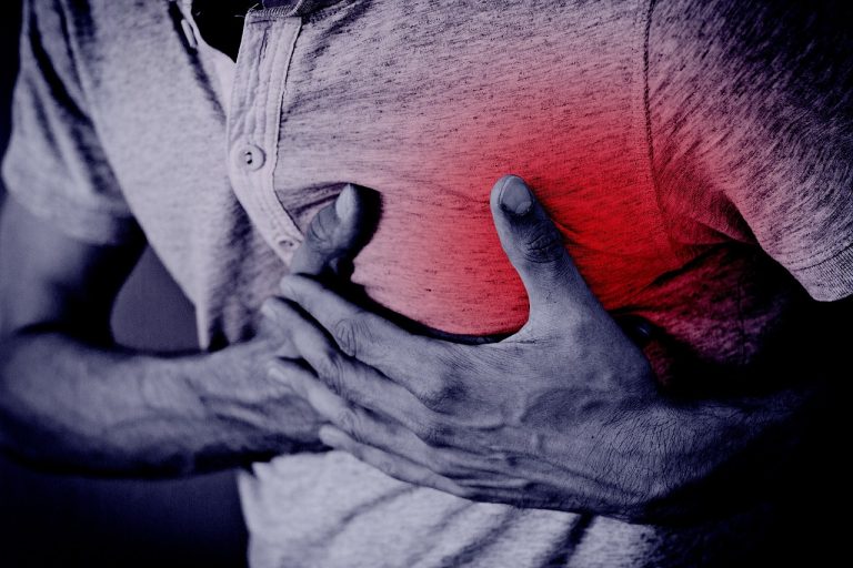 Alexandru Rogobete: Prevenţia bolilor cronice, în special a celor cardiovasculare, trebuie să devină o prioritate naţională