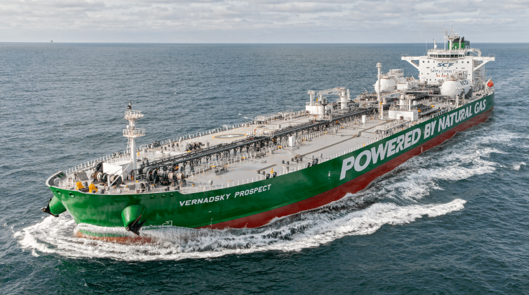 Reuters: Cel puțin 40% din capacitatea de export de petrol a Rusiei a fost oprită