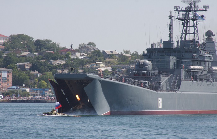 Cum a scufundat Ucraina o nouă navă de război, învingând Rusia pe mare
