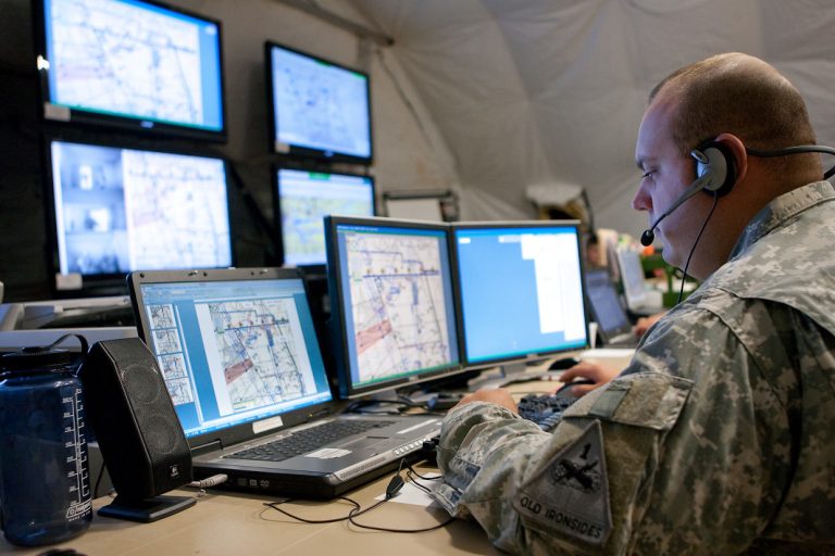 Franţa lansează în iulie o agenţie care să dezvolte o Inteligenţă Artificială militară, condusă de un fost angajat Google
