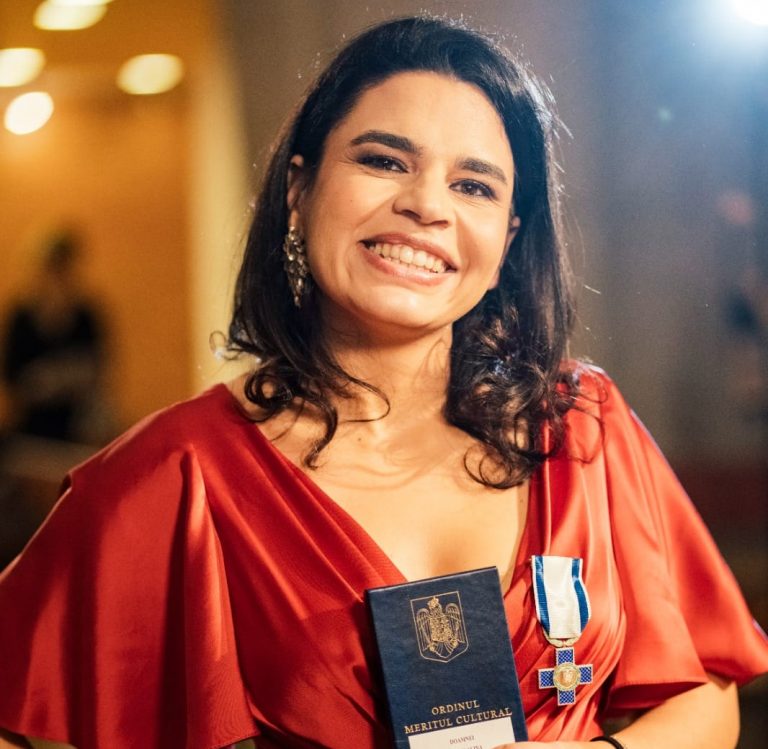 Actrița și regizoarea Alina Șerban, prima femeie romă decorată cu Ordinul Meritul Cultural