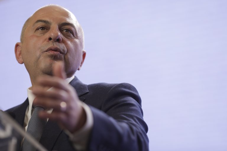 Cătălin Cîrstoiu: O să intru în cartea recordurilor ca primul candidat retras care câştigă alegerile