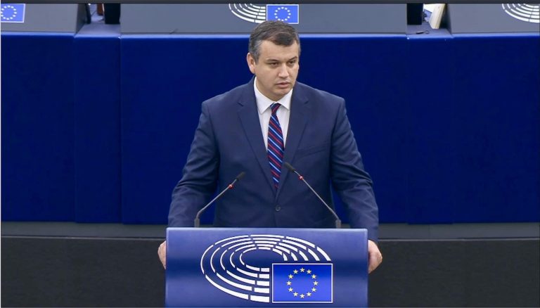 AFP, despre premierul desemnat Eugen Tomac: Un eurodeputat liberal, care promite un Guvern ”tehnic”
