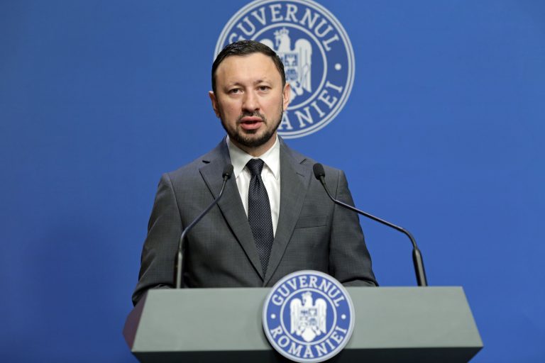 Ministrul Fechet: Femeile reuşesc, de multe ori, să protejeze mediul poate mai mult decât o fac bărbaţii