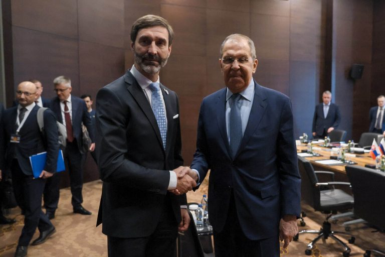 Ministrul slovac de Externe, criticat de președintele țării după ce s-a întâlnit cu omologul său rus Serghei Lavrov
