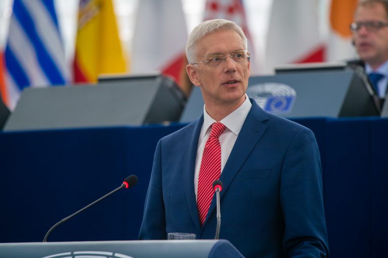 Ministrul de externe leton Krisjanis Karins şi-a anunţat demisia în urma anchetei privind deplasări cu avioane private