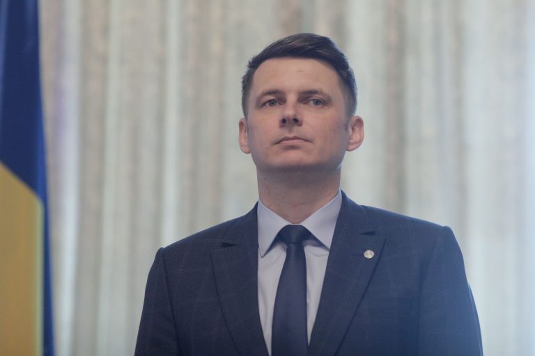 Abrudean: Varianta PNL în opoziţie este sănătoasă. Unii parlamentari şi-au asumat public că nu vor vota moţiunea