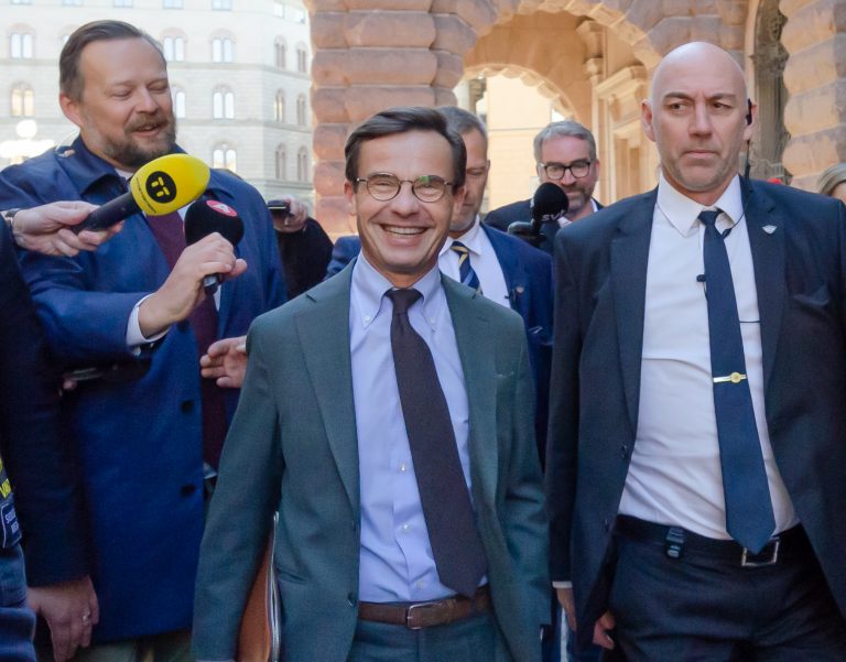 Suedia a devenit oficial membră a NATO