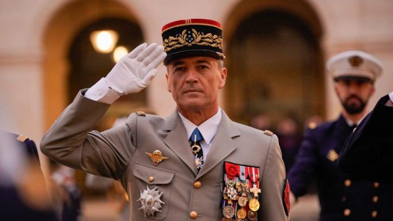 Șeful armatei franceze comentează declarațiile lui Macron: „Trebuie să îi arătăm lui Vladimir Putin că mediul psihologic în care el îşi concepe războiul nu este netulburat”