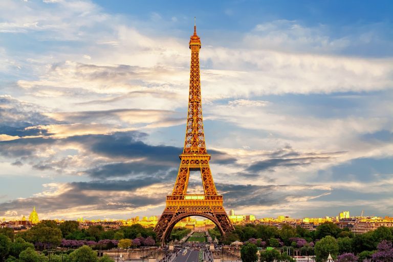 Should the Olympic rings stay on the Eiffel Tower?