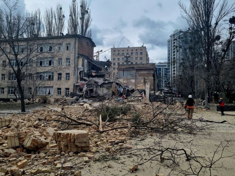 Închisoare pe viaţă pentru un localnic din Kramatorsk care a ghidat un atac rusesc asupra unui restaurant