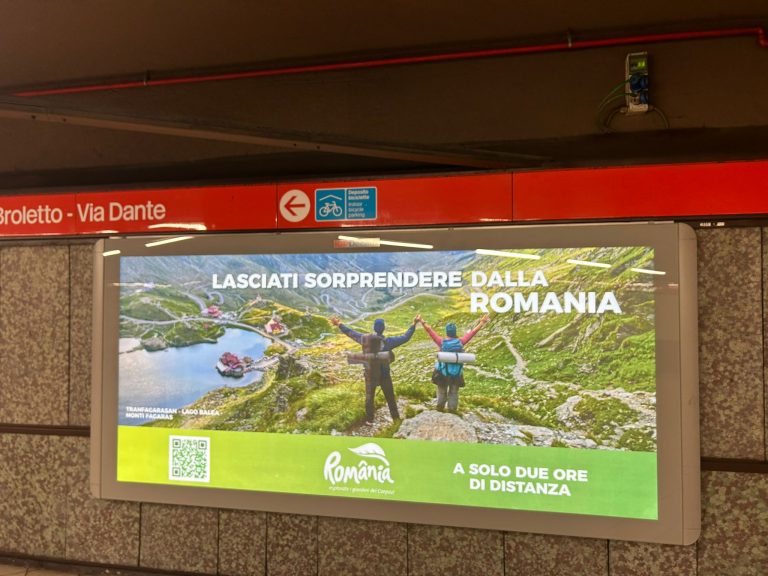 „Lăsaţi-vă surprinşi de România!”. Campanie outdoor de promovare a țării noastre, în două oraşe-cheie din Europa