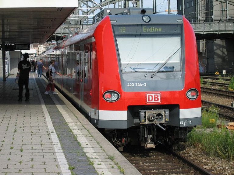 Operatorul feroviar Deutsche Bahn vinde la licitaţie sute de biciclete abandonate în fiecare an
