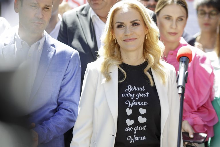 Firea, despre negocieri cu Piedone să-şi retragă candidatura: Fiecare îşi ia propriile decizii, am telefonul deschis