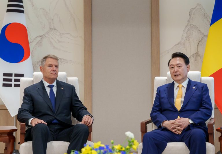 Reuters: Coreea de Sud şi România se angajează să coopereze în domeniul apărării