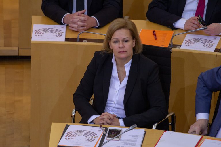 Germania promite accelerarea expulzărilor pentru a combate infracţionalitatea în creştere