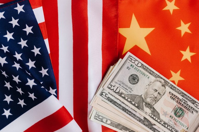 China confirmă detalii ale acordului comercial cu SUA: exporturi de pământuri rare şi relaxarea restricţiilor de tehnologie