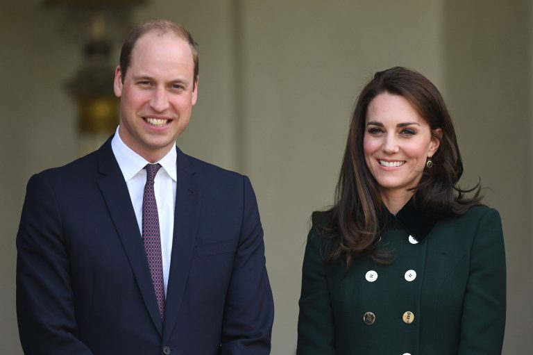 Prinţul Louis a împlinit 7 ani. William şi Kate au publicat o fotografie cu fiul lor
