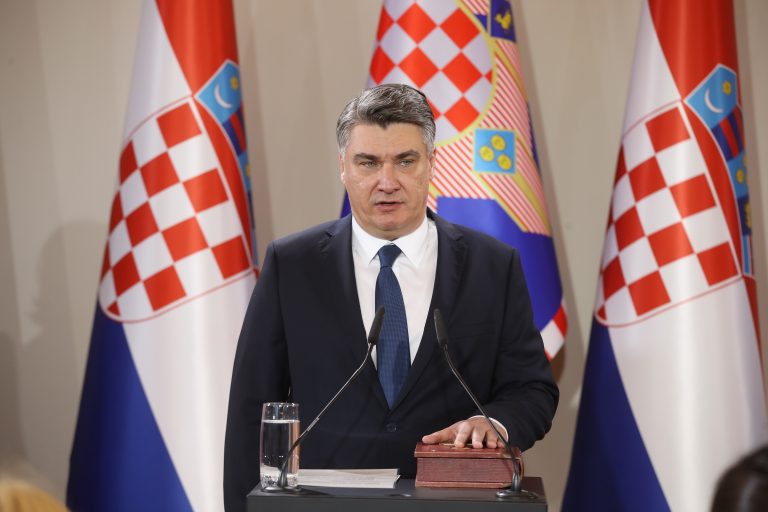 Preşedintele croat afirmă că ţara sa nu are niciun cuvânt de spus în procesul de luare a deciziilor în cadrul NATO