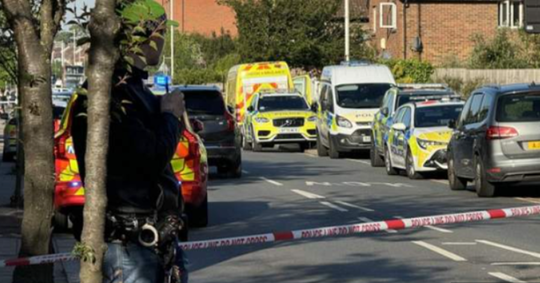 Atac sângeros la Londra. Un copil de 13 ani ucis și mai mulți răniți, după ce un bărbat a înjunghiat trecători şi doi poliţişti